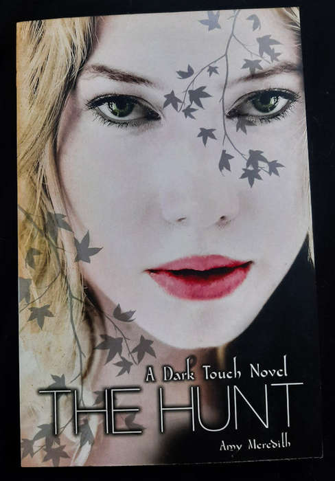 Meredith, Amy - The Hunt (Dark Touch #2) (Amy Meredith)