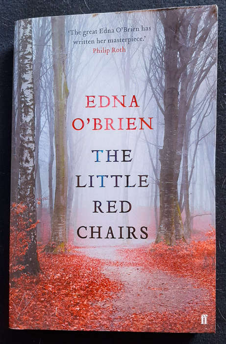 O'Brien, Edna - The Little Red Chairs (Edna O'Brien)