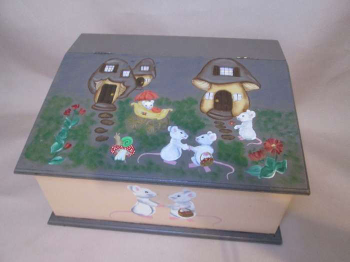 Wooden Bread Bin / Storage Box