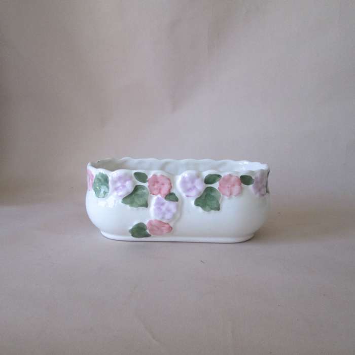 Oval Vintage Basin / Server