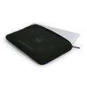 Second Skin sleeve for Macbook Air 11" - Fuschia