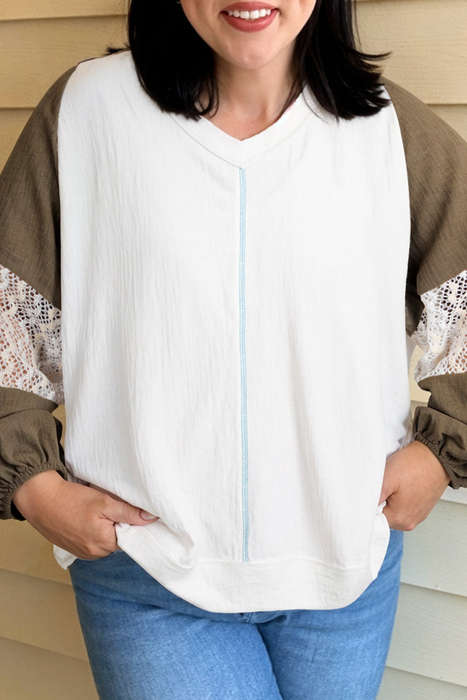 Green Colorblock Lace Patchwork Balloon Sleeve V Neck Plus Size Blouse