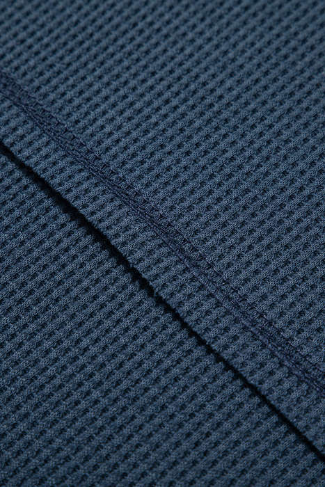 Blue Exposed Seam Half Sleeve Knitted V Neck Textured Top