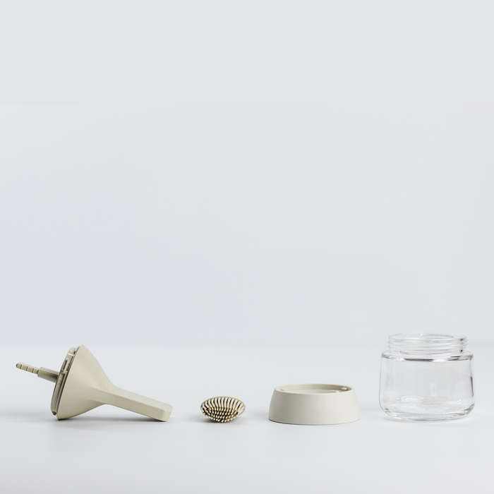 Zuutii Oil Dispenser with Brush