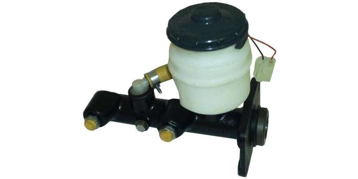 Brake Master Cylinder Toyota Landcruiser Bj60 (84-87), Hj60 (84-87), Hj61 (85-87), Fj75 (86-90), ...