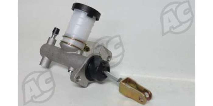 Clutch Master Cylinder Nissan (NIS3302)