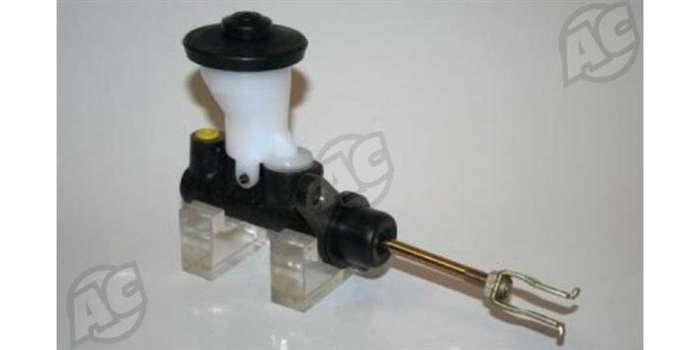 Clutch Master Cylinder Toyota Hilux (TOY318)