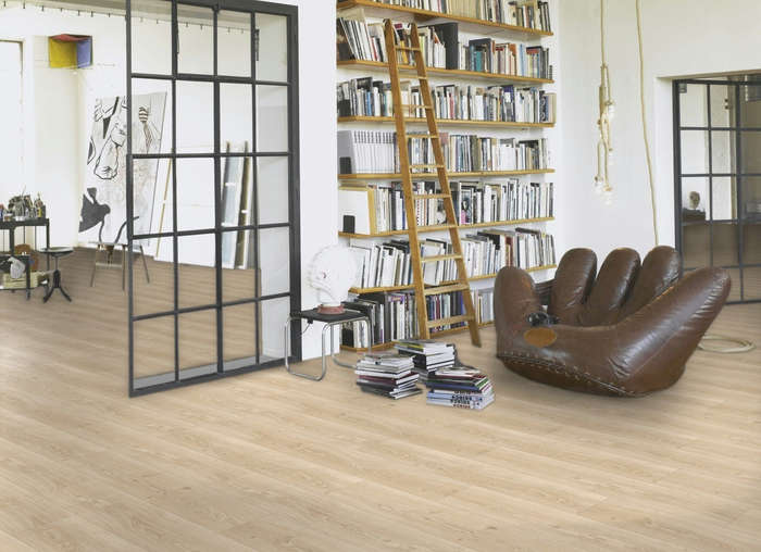 Oak Studioline Sanded - Basic 600 XXL 4V AC4/Class 32 (Light Commercial) - Laminate Flooring Chat...