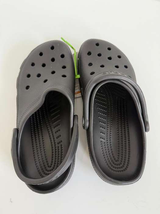 Crocs Classic Black Clog - M UK 7 - W UK 9