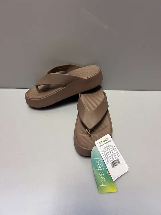 Crocs Getaway Platform Flip - UK3