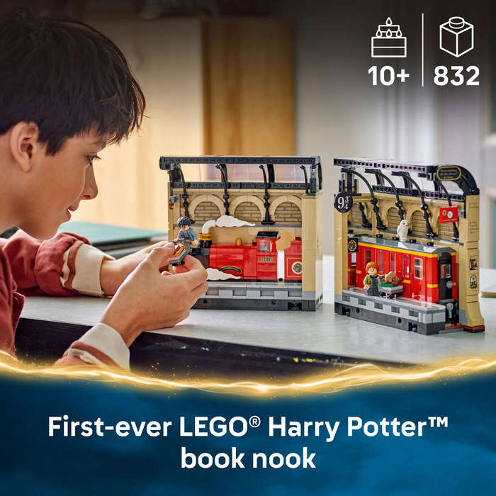LEGO® Harry Potter Book Nook: Hogwarts Express, Magical Toy 76450