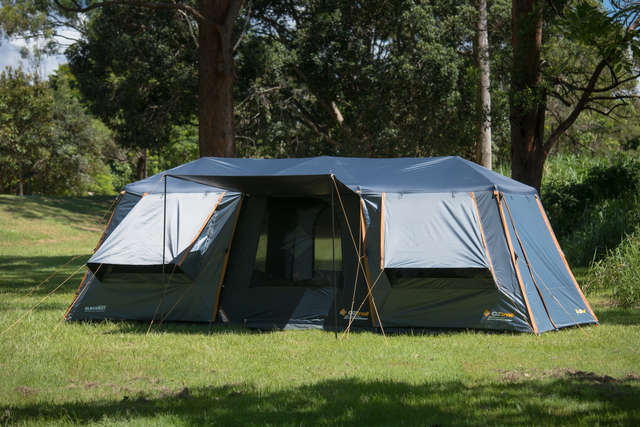O Ztrail Fast Frame Blockout Lumos 10 Person 3 Rooms
