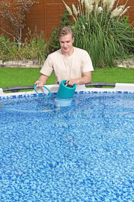 Bestway Deluxe Maintenance Kit 279cm (Contents:1 Aluminium Pole, 1 Mesh Netting, 1 Skimmer, 1pc 7...