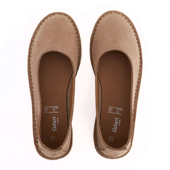 Bata Safari Piper Sand Ladies Size 4