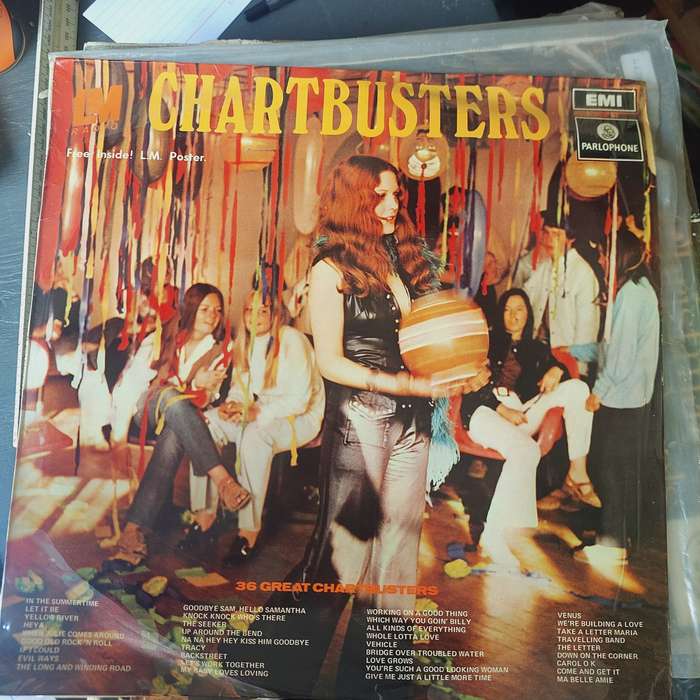 Chartbusters- LM Radio (VG/VG)