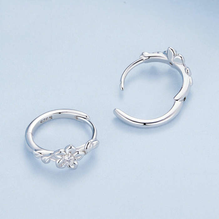 BSE767 Sterling Silver S925 Small Flower Vine Plated Platinum Zircon Earrings
