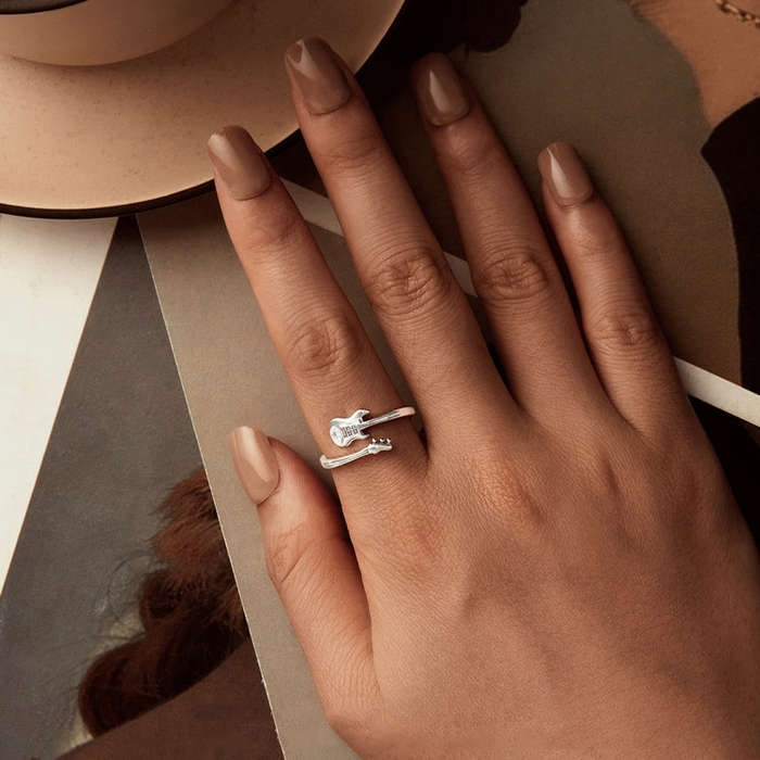 S925 Sterling Silver Oxidized Guitar-shaped Ring Opening Ring Jewelry(SCR1042-E)