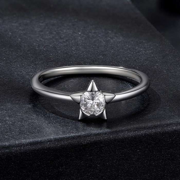 MSR064 S925 Sterling Silver Moissanite Star Ring, Size: 7