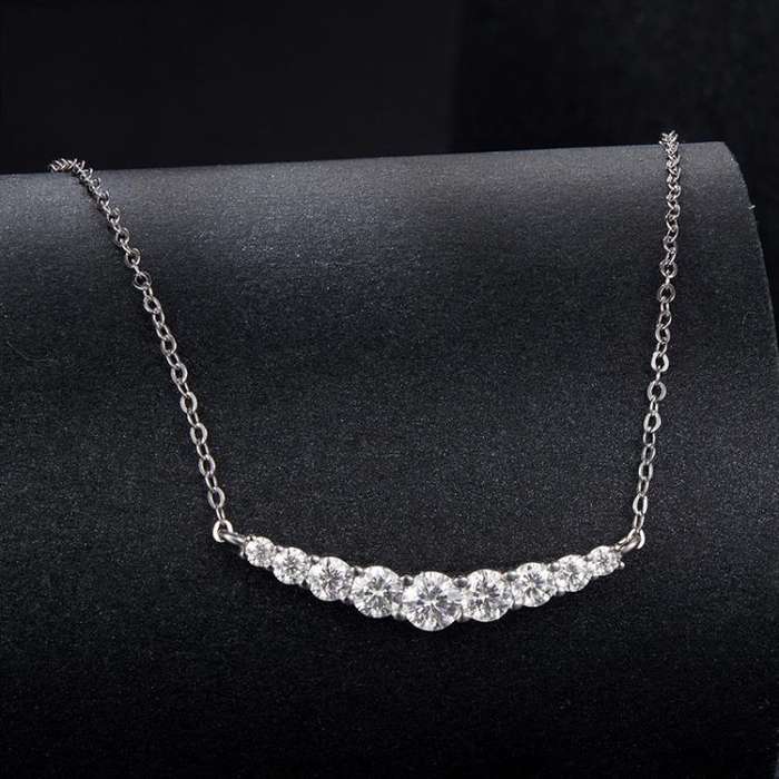 S925 Sterling Silver Smiling Moissanite Necklace Elegant Clavicle Chain(MSN041)