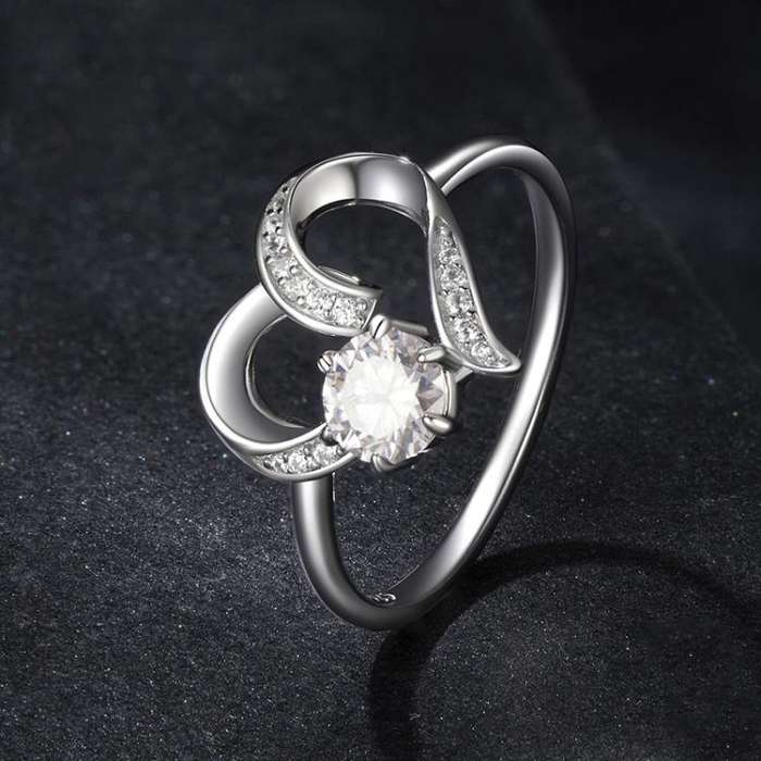 S925 Sterling Silver Platinum-Plated Moissanite Heart-shaped Ring(8)