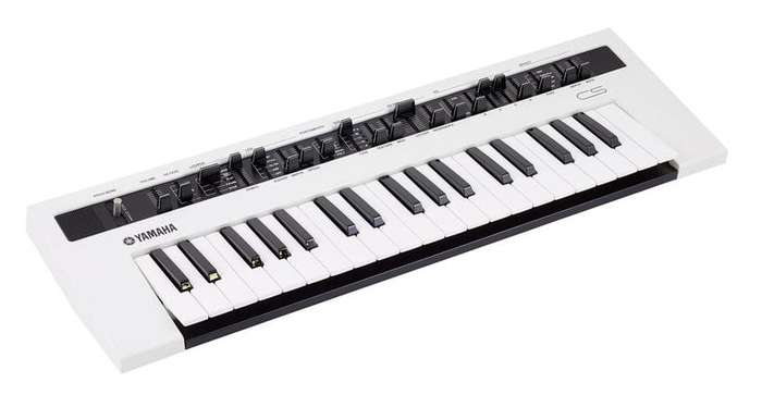 Yamaha Reface CS 37-Key Mobile Mini Keyboard
