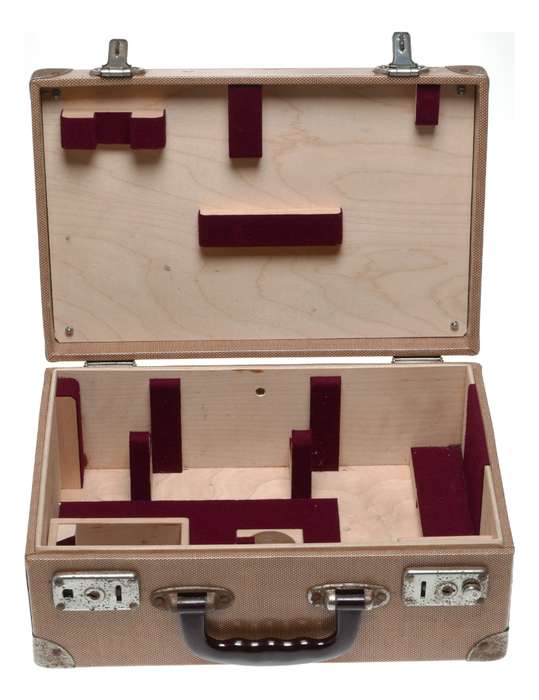Leitz Wetzlar Leica Close Focus Macro Bellows Case