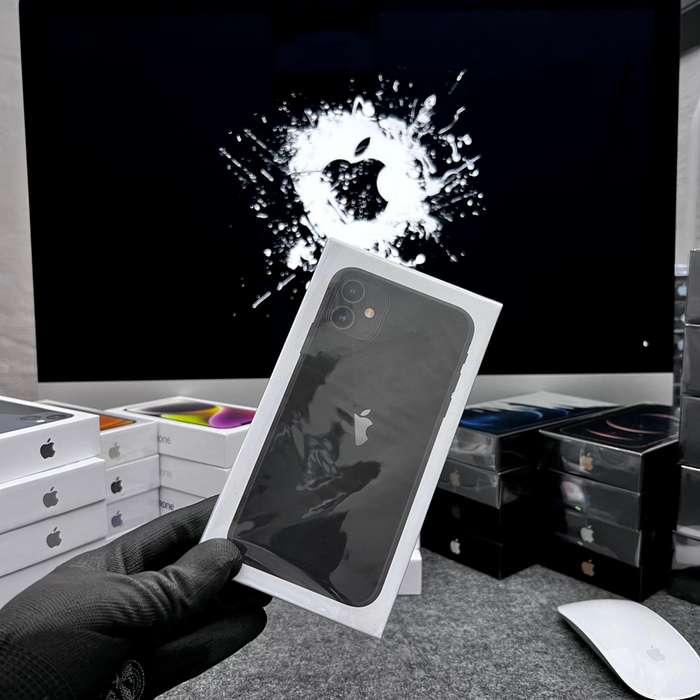 Apple iPhone 11 128GB - Powerful Smartphone with Dual Camera