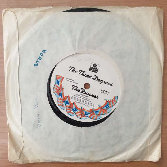 The Three Degrees  The Runner - Vinyl 7" Record - Very-Good+ Quality (VG+) (Aryeh)