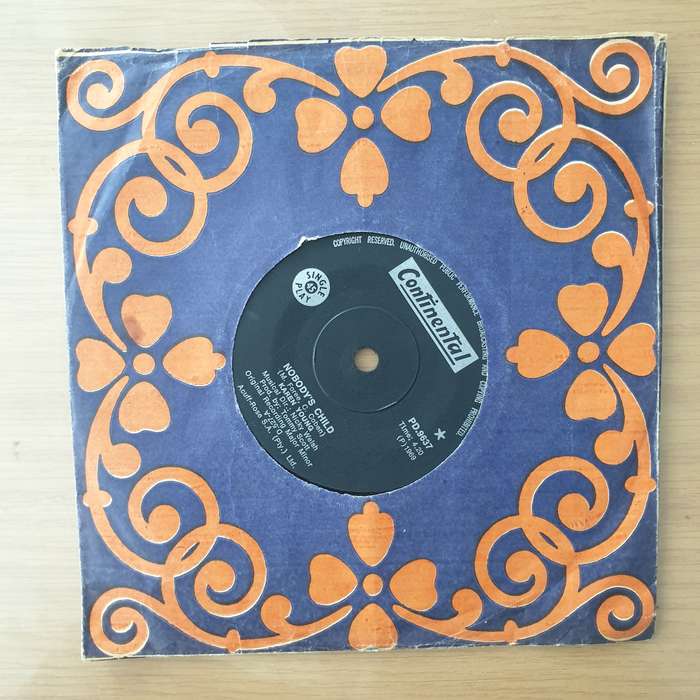 Karen Young  Nobody's Child - Vinyl 7" Record - Very-Good+ Quality (VG+) (verygoodplus7)