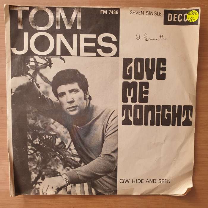 Tom Jones  Love Me Tonight / Hide & Seek- Vinyl 7" Record - Very-Good Quality (VG)  (verry7)