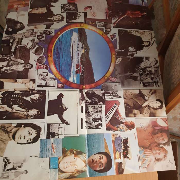 Wings (Paul McCartney) - London Town with Original Poster - Vinyl LP Record - Very-Good+ Quali...