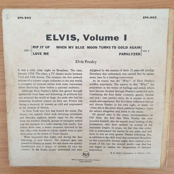 Elvis Presley  Elvis, Volume 1 - Vinyl 7" Record - Very-Good+ Quality (VG+) (verygoodplus7)
