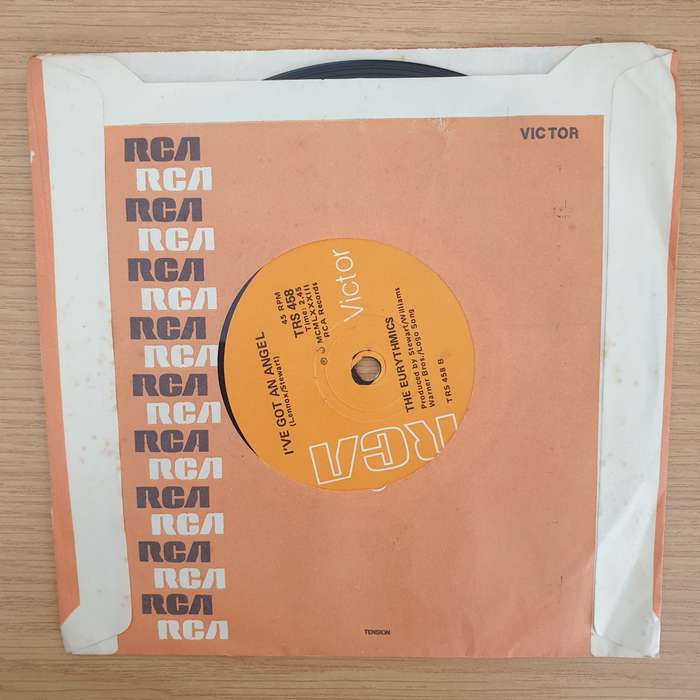 Eurythmics  Love Is A Stranger  - Vinyl 7" Record - Very-Good+ Quality (VG+) (verygoodplus7)