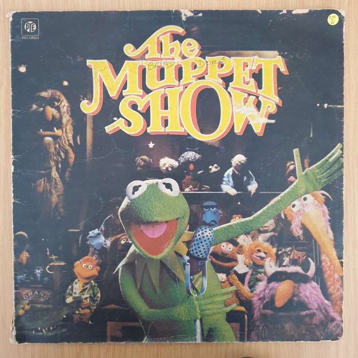 The Muppets  The Muppet Show (Rhodesia)  Vinyl LP Record - Very-Good- Quality (VG-) (minus)
