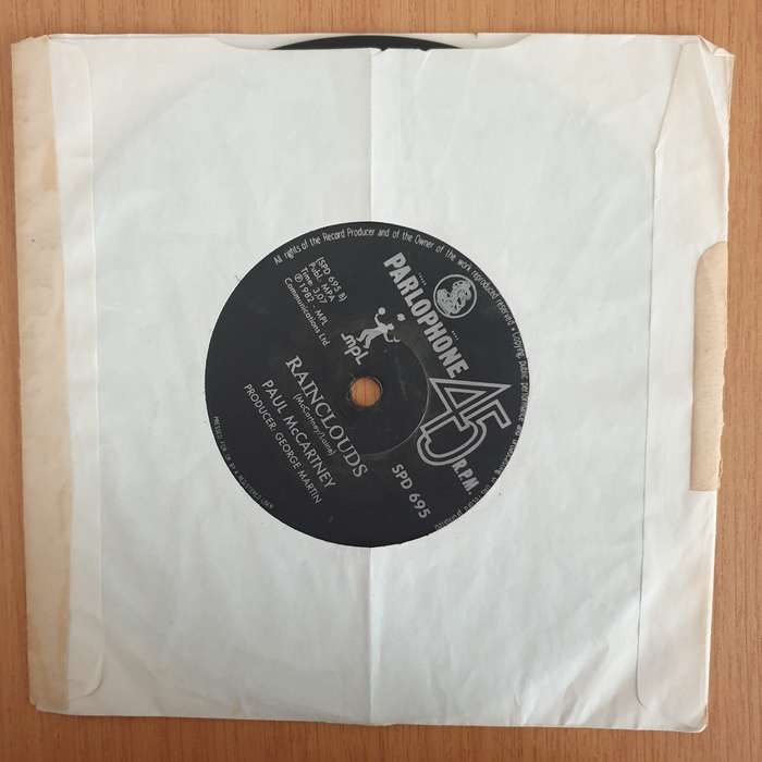 Paul McCartney  Ebony And Ivory - 7" Vinyl Record - Very-Good+ Quality (VG+) (verygoodplus) (DLB)