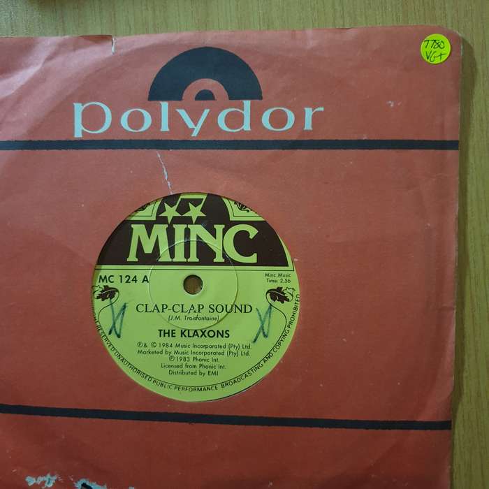 The Klaxons  Clap-Clap Sound - 7" Record - Very-Good+ Quality (VG+) (verygoodplus7) (DLB)