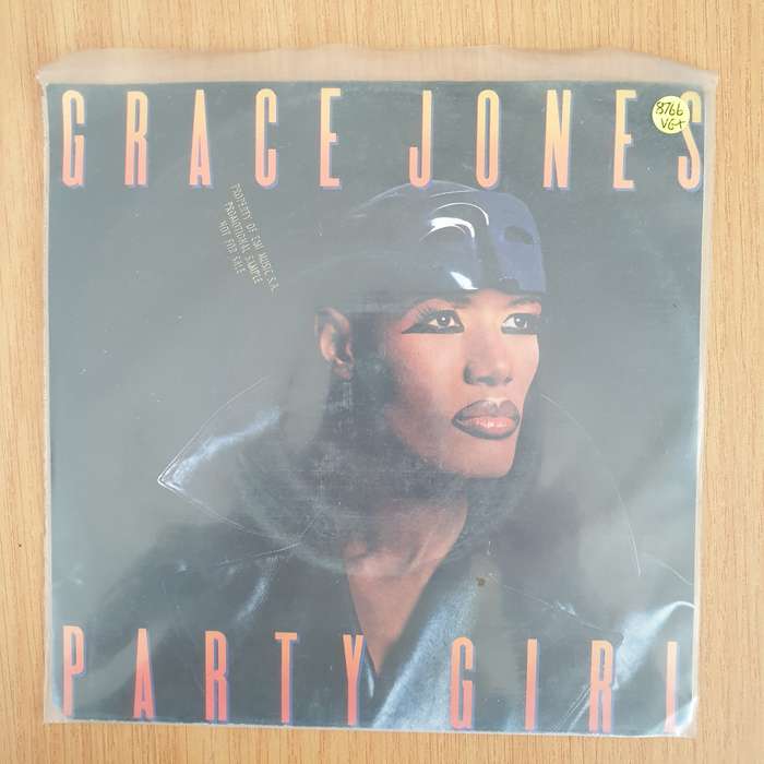 Grace Jones  Party Girl - 7" Record - Very-Good+ Quality (VG+) (verygoodplus7) (DLB)