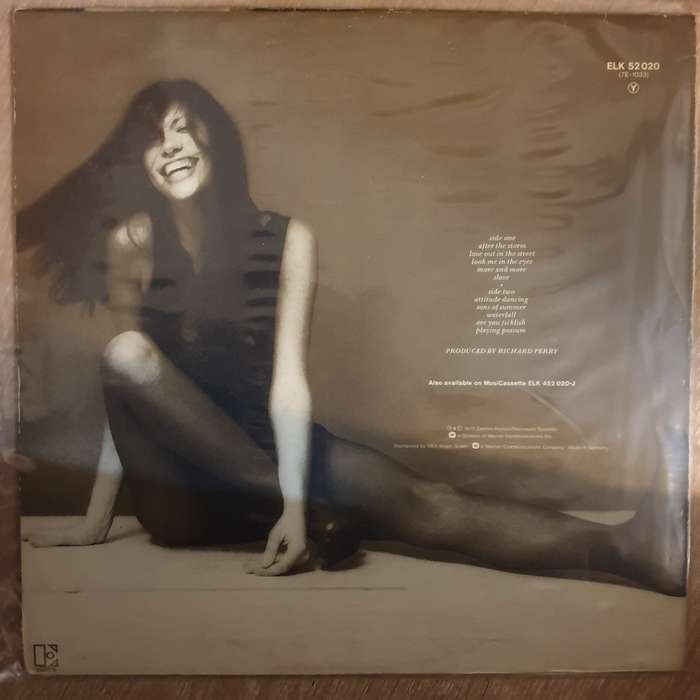 Carly Simon  Playing Possum -  Vinyl LP Record - Very-Good+ Quality (VG+)