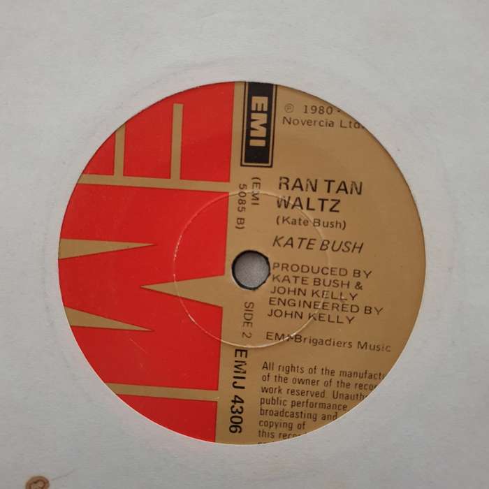Kate Bush  Babooshka - Vinyl 7" Record - Good Quality (G)
