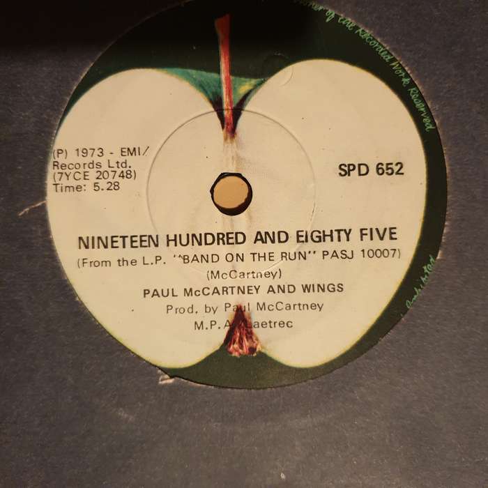 Paul McCartney And Wings  Band On The Run - Vinyl 7" Record - Opened  - Very-Good Quality (VG)