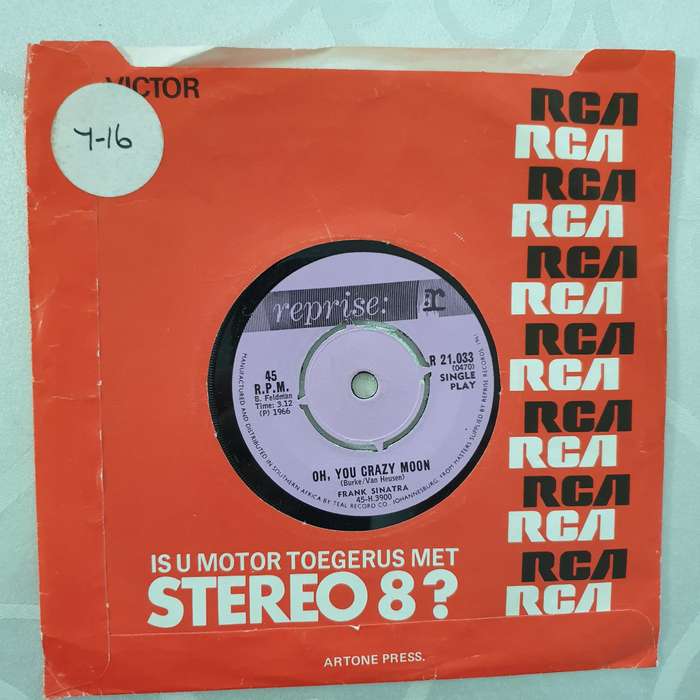 Frank Sinatra  Strangers In The Night - Vinyl 7" Record - Very-Good+ Quality (VG+)