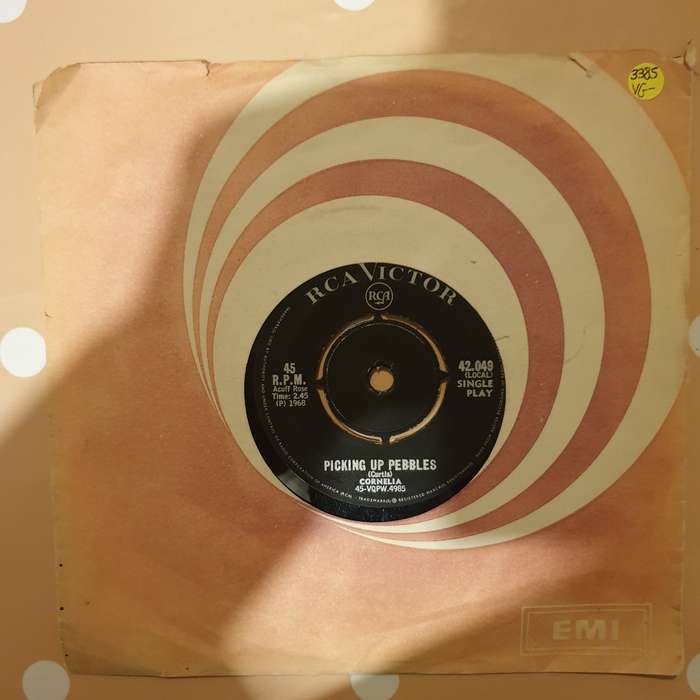 Cornelia  Picking Up Pebbles - Vinyl 7" Record - Very-Good- Quality (VG-)