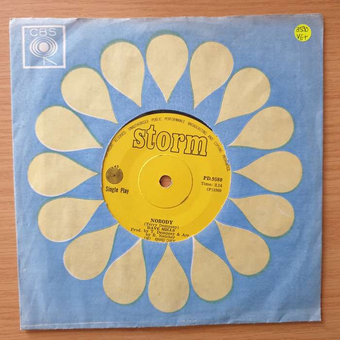 Dave Mills  Theresa / Nobody - Vinyl 7" Record - Very-Good+ Quality (VG+) (verygoodplus)