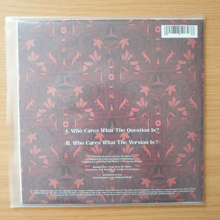 The Bees  Who Cares What The Question Is? - Vinyl 7" Record - Very-Good+ Quality (VG+) (verygo...