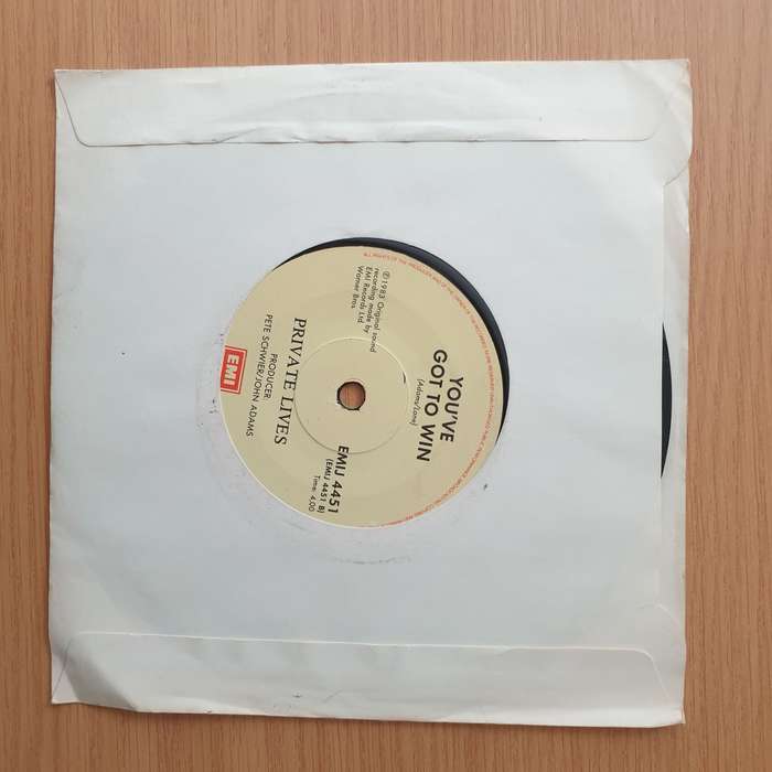 Private Lives  Break The Chains - Vinyl 7" Record - Very-Good+ Quality (VG+) (verygoodplus)