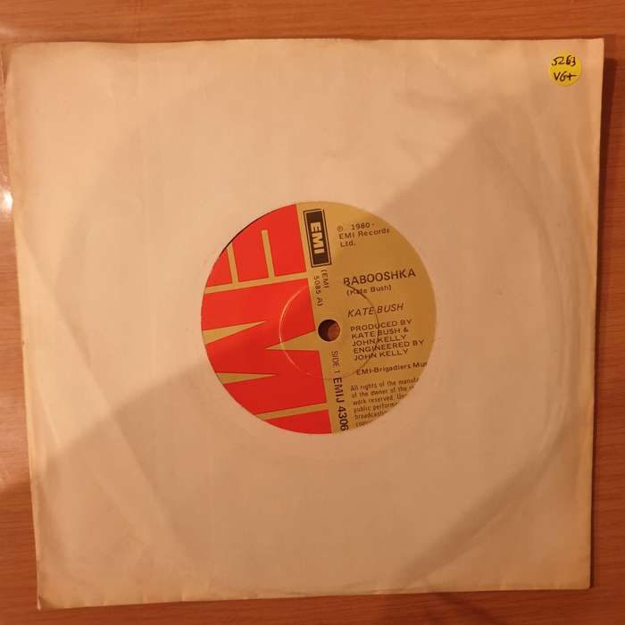 Kate Bush  Babooshka - Vinyl 7" Record - Very-Good+ Quality (VG+) (verygoodplus)