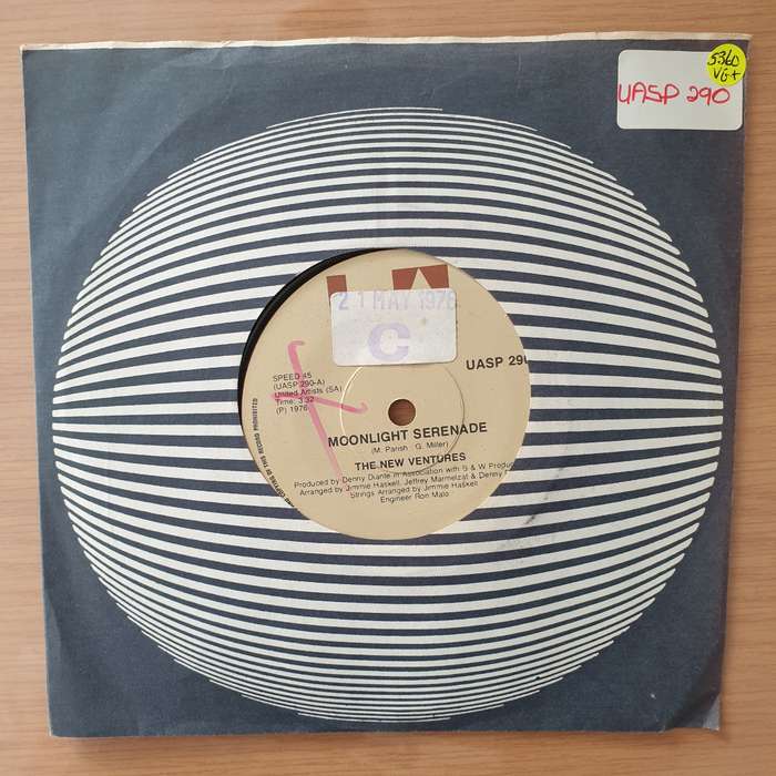 The New Ventures  Moonlight Serenade - Vinyl 7" Record - Very-Good+ Quality (VG+) (verygoodplus)