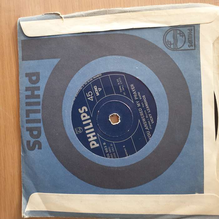 Vicky Leandros  The Love In Your Eyes - Vinyl 7" Record - Very-Good+ Quality (VG+) (verygoodplus)