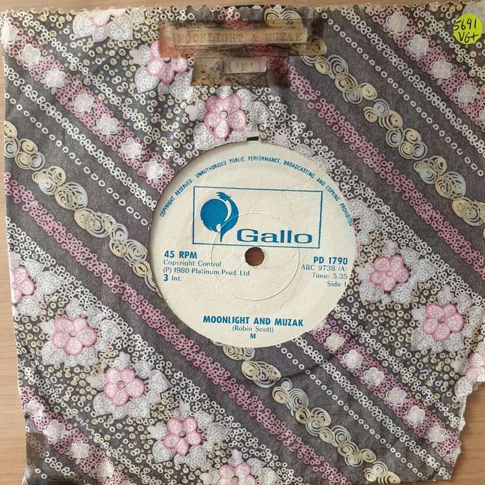 M  Moonlight And Muzak (Rhodesia) - Vinyl 7" Record - Very-Good+ Quality (VG+) (verygoodplus)