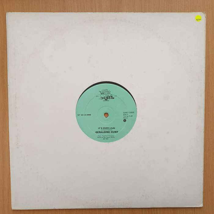 Geraldine Hunt  It's Over  Vinyl LP Record - Very-Good+ Quality (VG+) (verygoodplus)